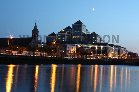 92 Night - River Liffey, Dublin at dusk
